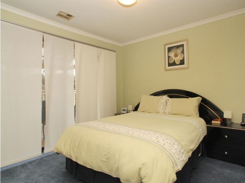 8 Ridge Place, Aberfoyle Park SA 5159