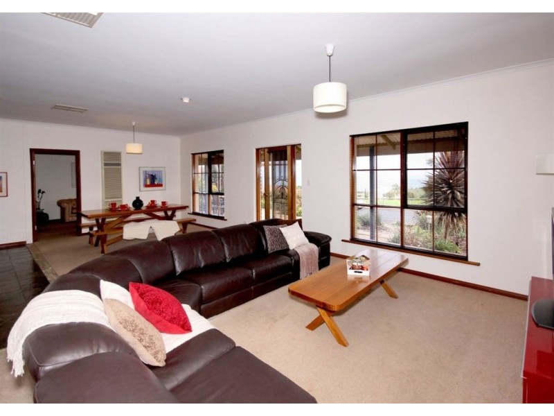 21 Farming Crescent, Hallett Cove SA 5158
