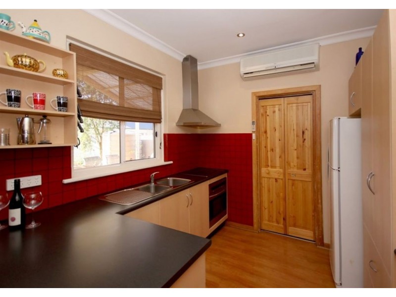 38 Wallala Avenue, Park Holme SA 5043