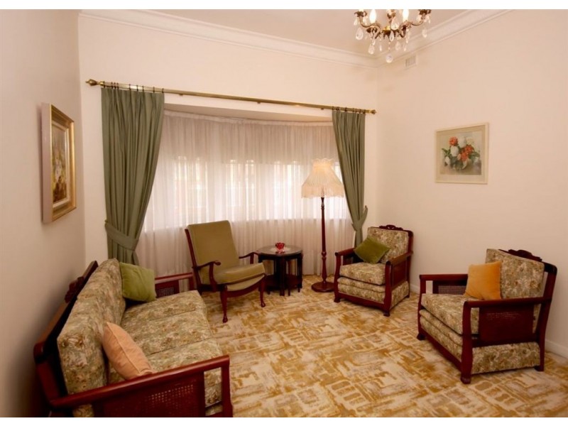 18 Chamberlain Avenue, Clarence Gardens SA 5039