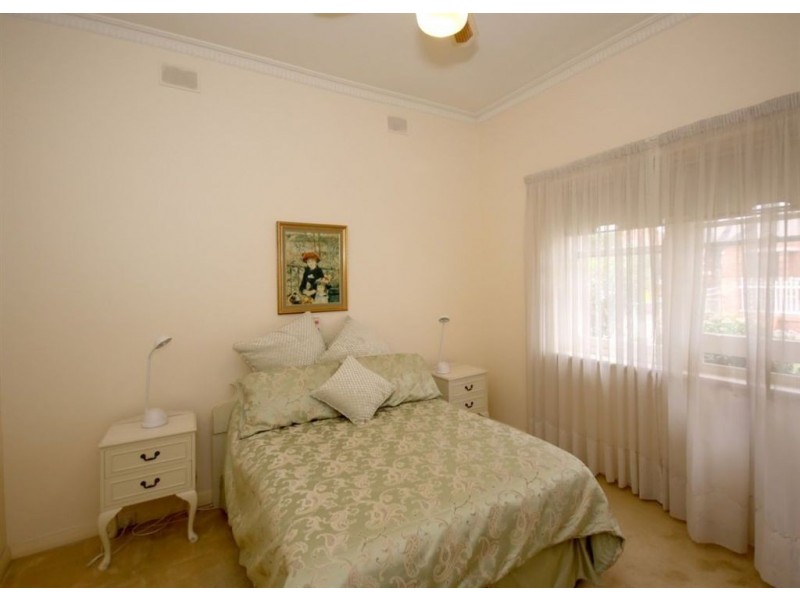 18 Chamberlain Avenue, Clarence Gardens SA 5039