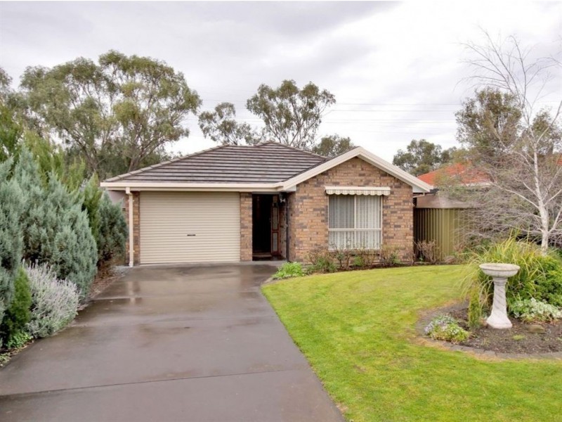 5 Ebony Court, Woodcroft SA 5162