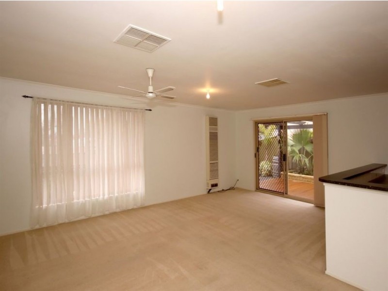 5 Ebony Court, Woodcroft SA 5162