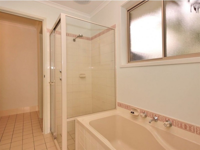 5 Ebony Court, Woodcroft SA 5162