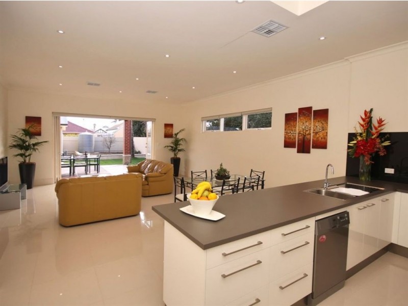 8 Lysle Street, Brooklyn Park SA 5032