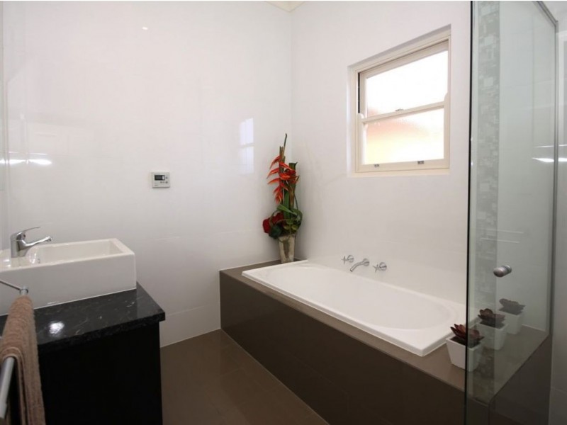 8 Lysle Street, Brooklyn Park SA 5032