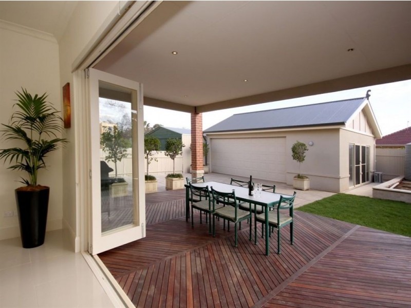 8 Lysle Street, Brooklyn Park SA 5032