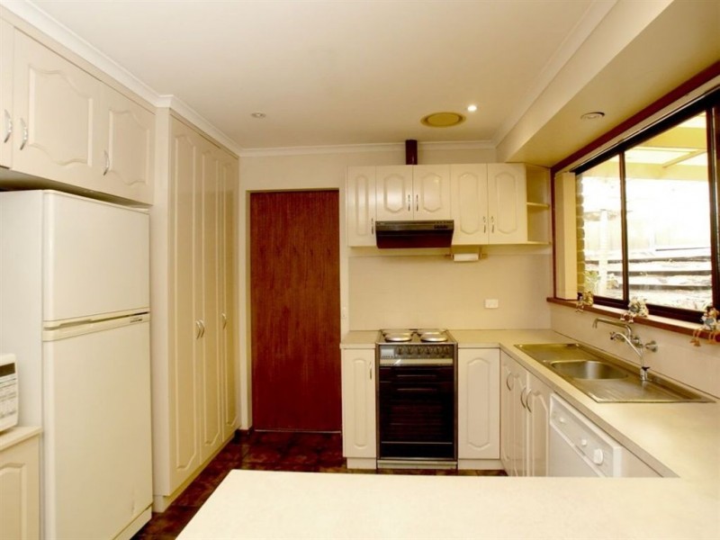 43 Horseshoe Drive, Aberfoyle Park SA 5159