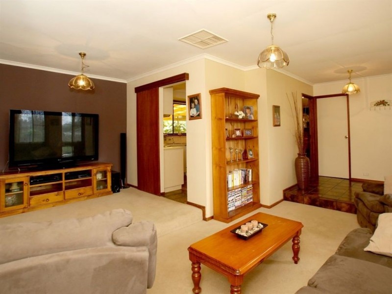 43 Horseshoe Drive, Aberfoyle Park SA 5159