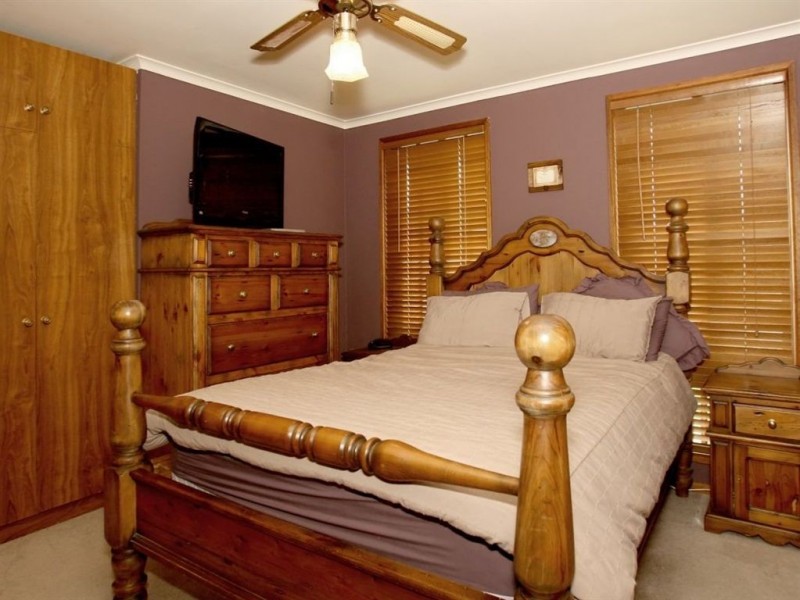 43 Horseshoe Drive, Aberfoyle Park SA 5159