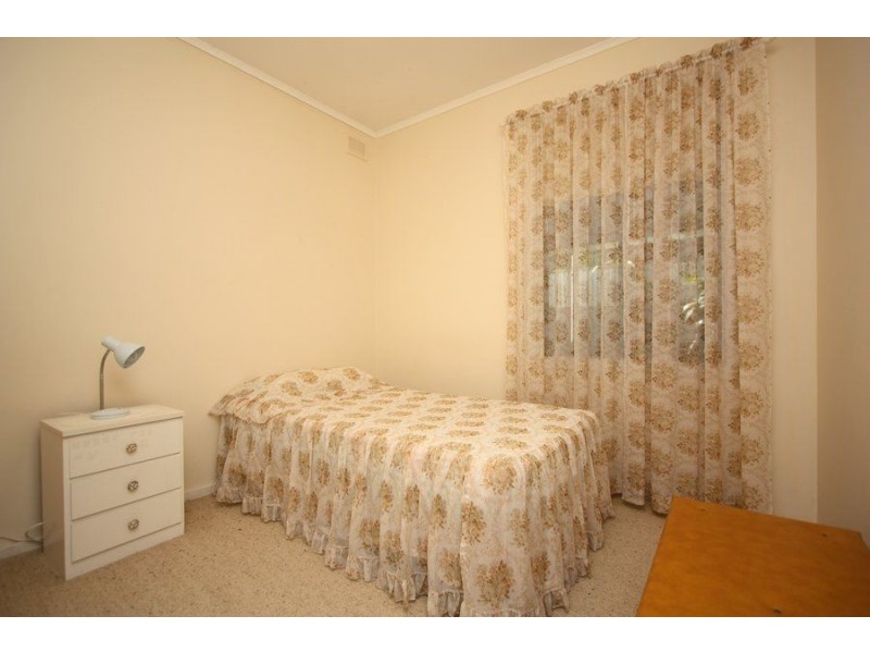 10 Oakmont Crescent, Novar Gardens SA 5040