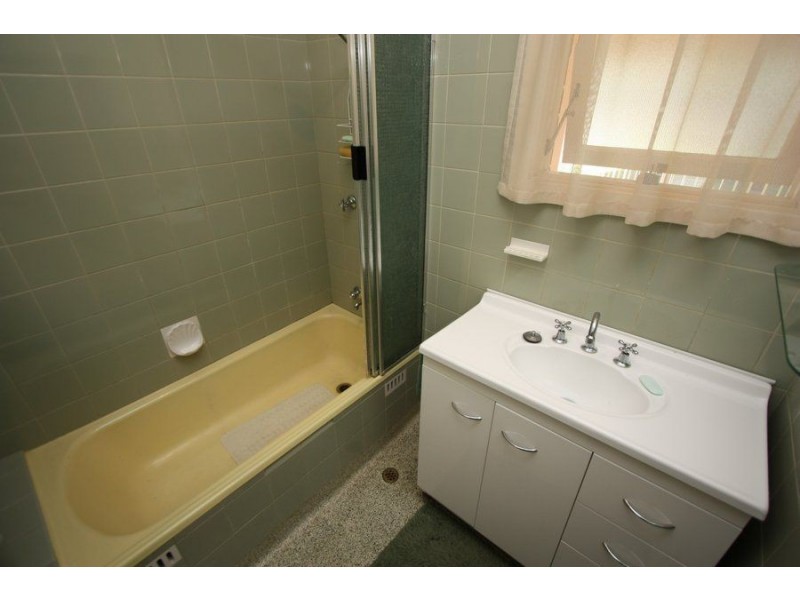 10 Oakmont Crescent, Novar Gardens SA 5040