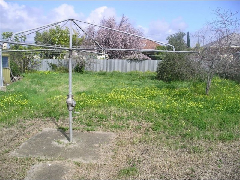 10 Tarranna Avenue, Park Holme SA 5043