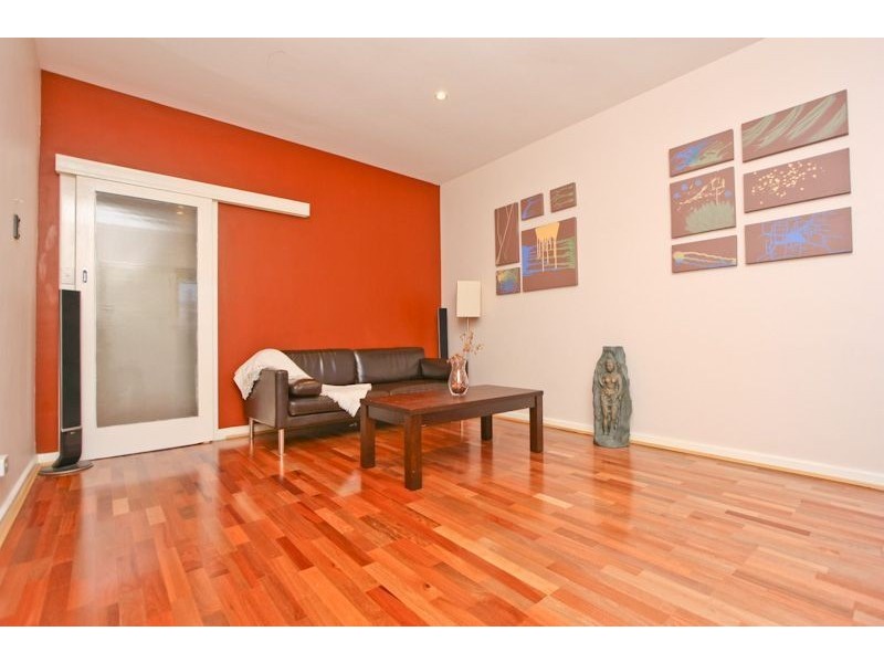 10 Olive Street, Glenelg SA 5045