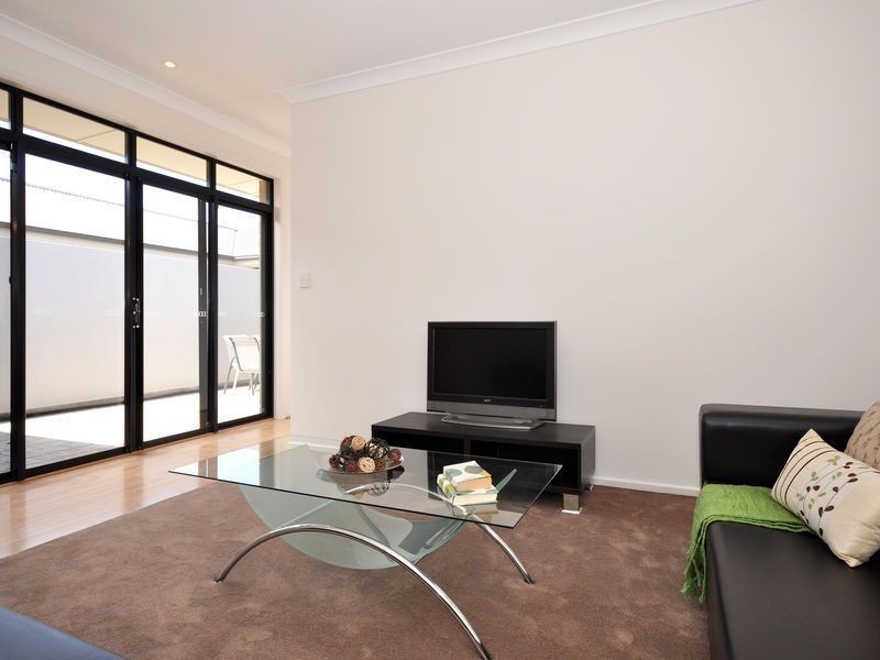 14A Tarranna Avenue, Park Holme SA 5043