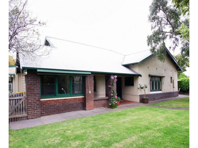 10 The Crescent, Hove SA 5048