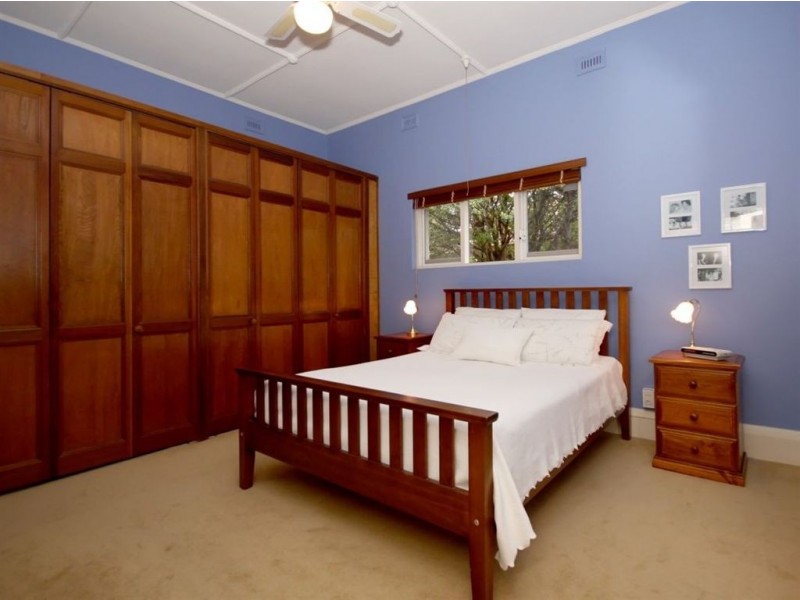 10 The Crescent, Hove SA 5048