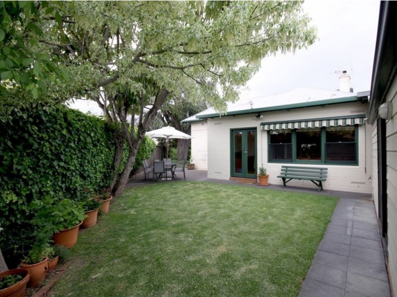 10 The Crescent, Hove SA 5048