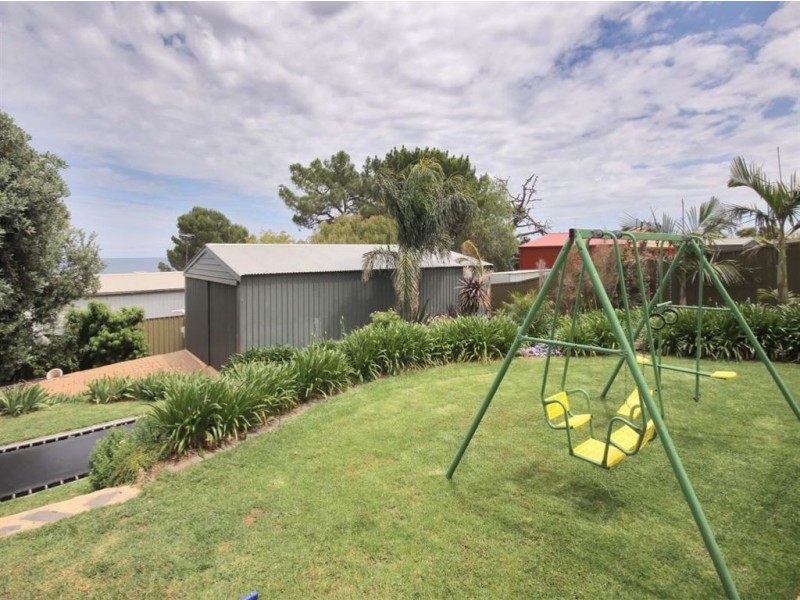 17 Seaview Avenue, Hallett Cove SA 5158
