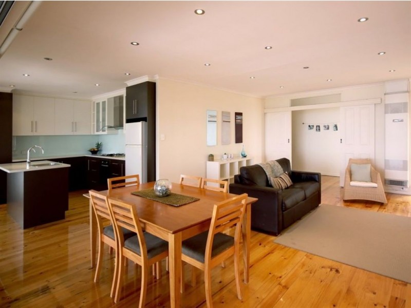 17 Seaview Avenue, Hallett Cove SA 5158