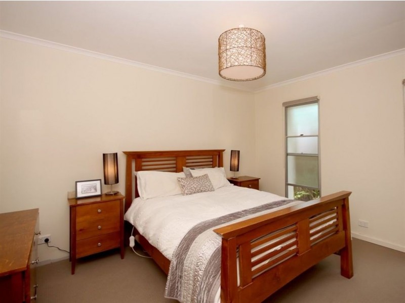 17 Seaview Avenue, Hallett Cove SA 5158