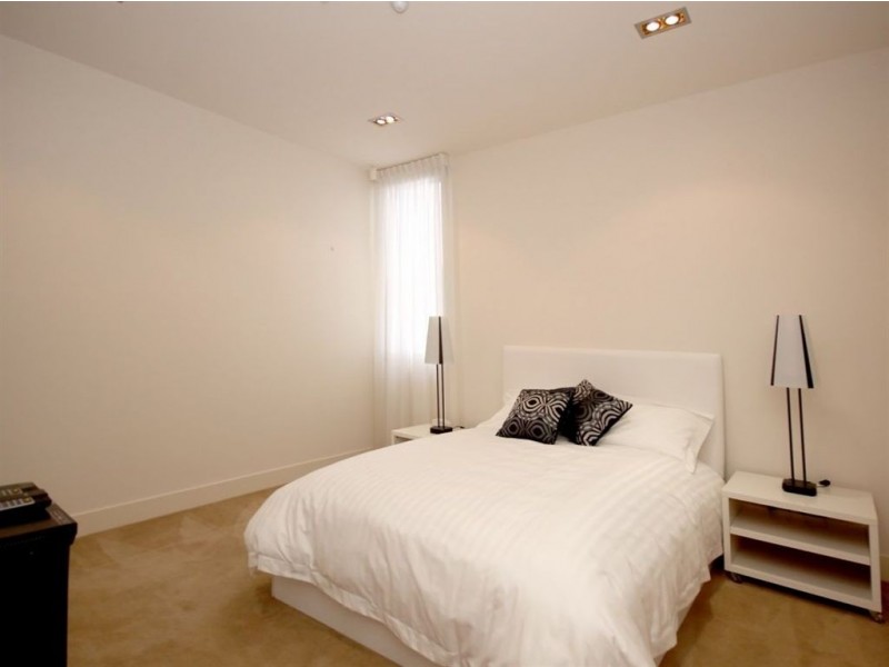 2.2/8-9 North Esplanade, Glenelg North SA 5045