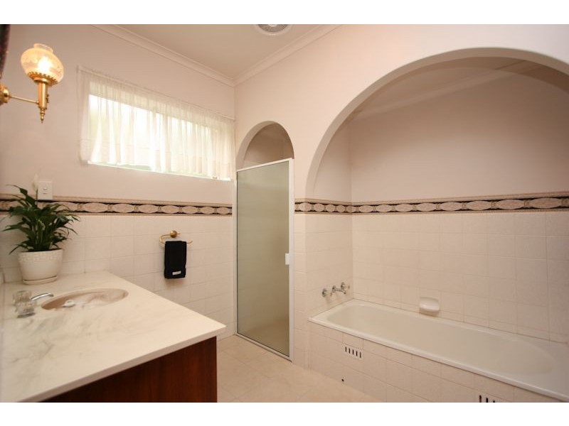 26 Saratoga Drive, Novar Gardens SA 5040