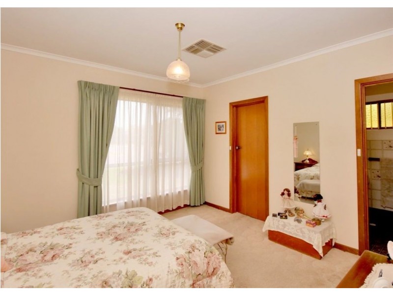 64 Hamilton Avenue, Warradale SA 5046