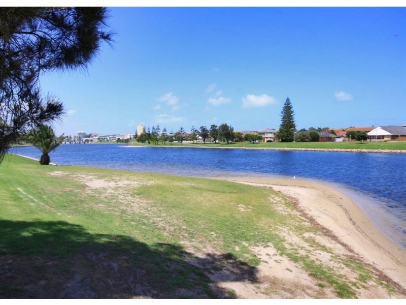 16-18 Brooklyn Avenue, Glenelg North SA 5045