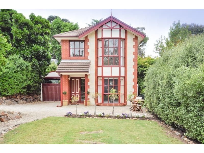 9 Albert Avenue, Crafers West SA 5152