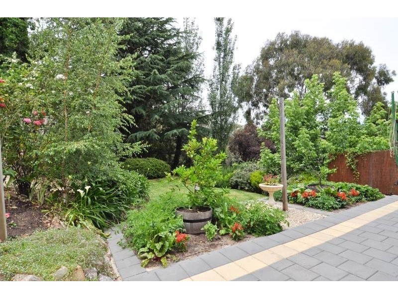 9 Albert Avenue, Crafers West SA 5152