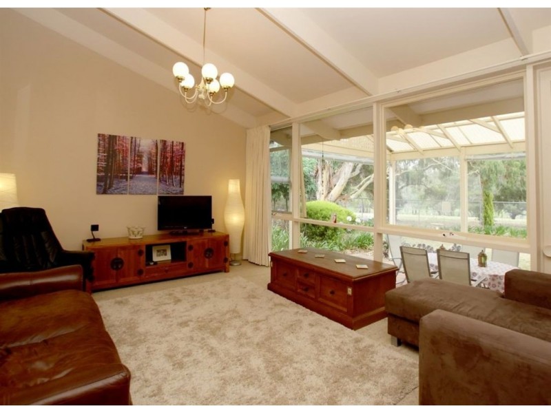 2 Fama Court, Flagstaff Hill SA 5159