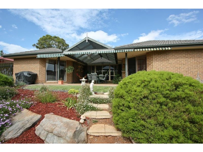 42 Forest Drive, Happy Valley SA 5159