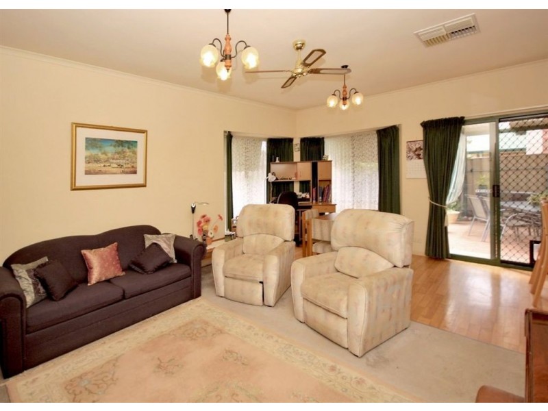 11 Lanark Avenue, Mitchell Park SA 5043