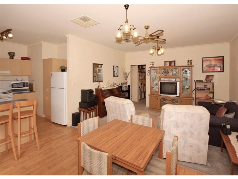 11 Lanark Avenue, Mitchell Park SA 5043