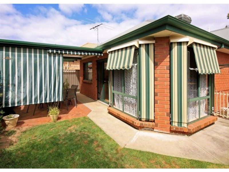 11 Lanark Avenue, Mitchell Park SA 5043