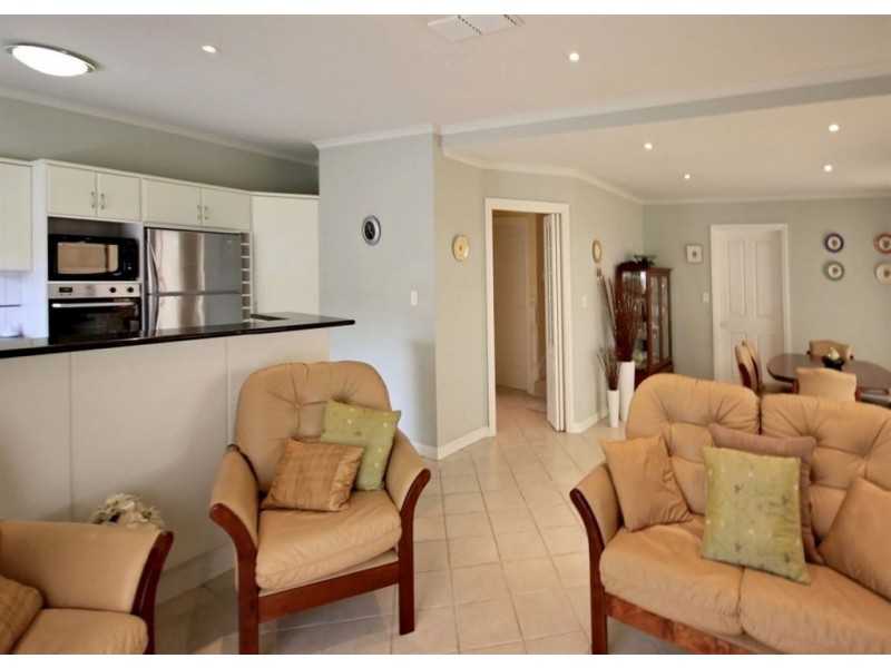 2 Mayfair Avenue, Somerton Park SA 5044