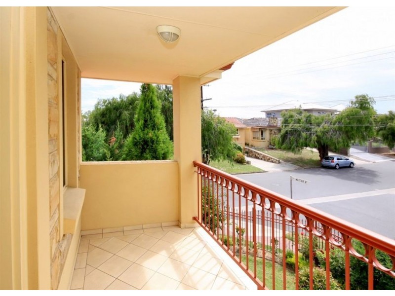 2 Mayfair Avenue, Somerton Park SA 5044