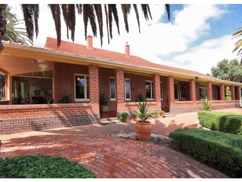 23 Marine Parade, Seacliff SA 5049