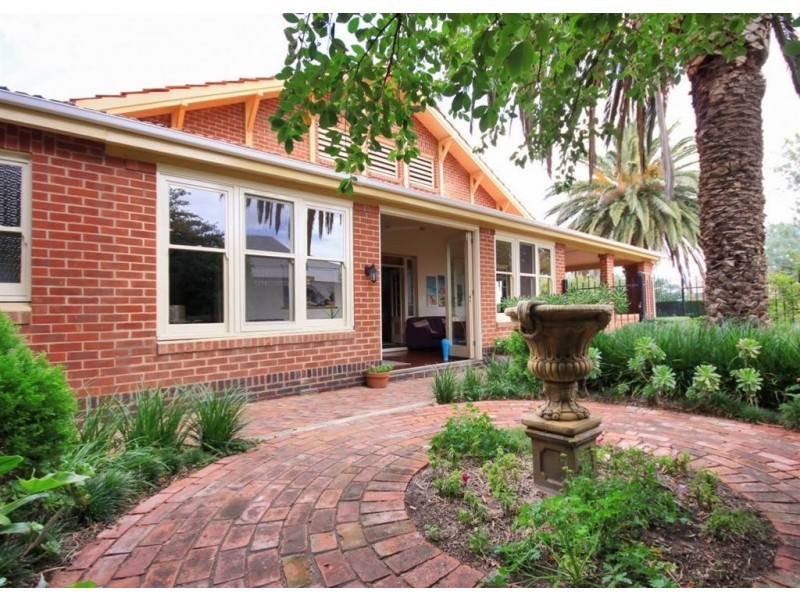 23 Marine Parade, Seacliff SA 5049