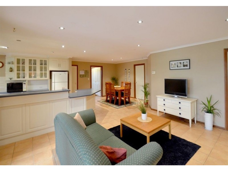 8 Opala Court, Hallett Cove SA 5158