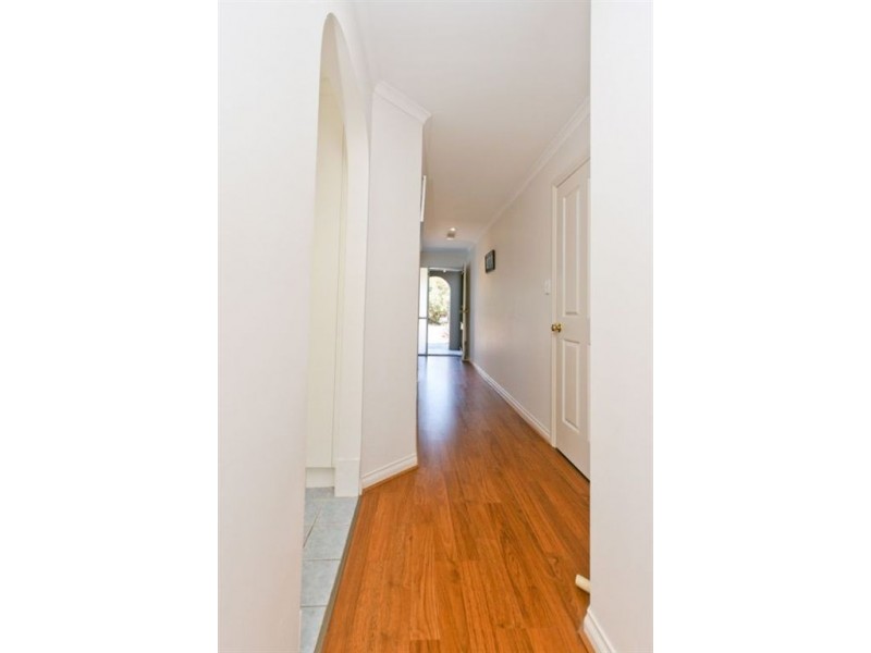 8B Railway Tce, Hove SA 5048