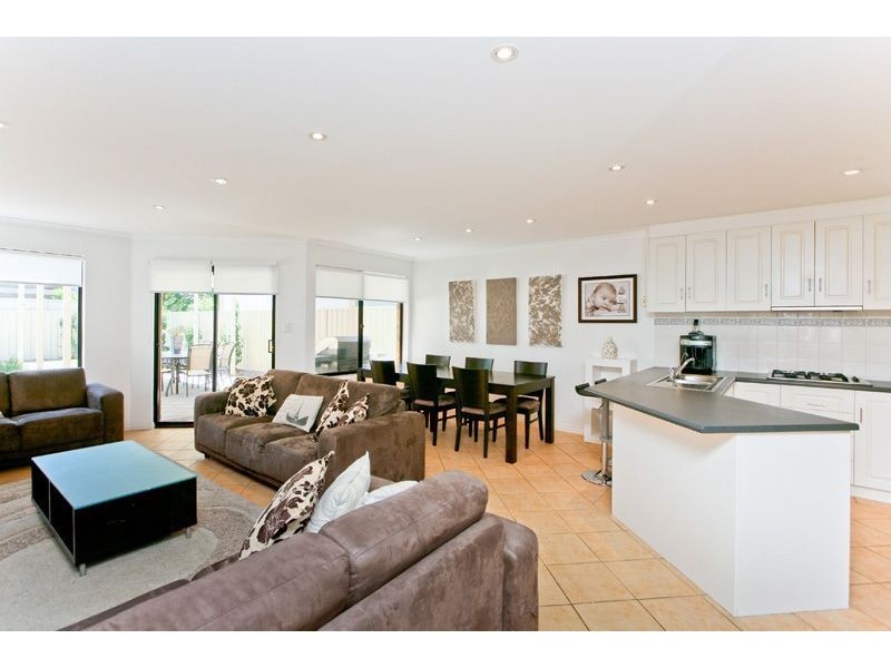 8B Railway Tce, Hove SA 5048