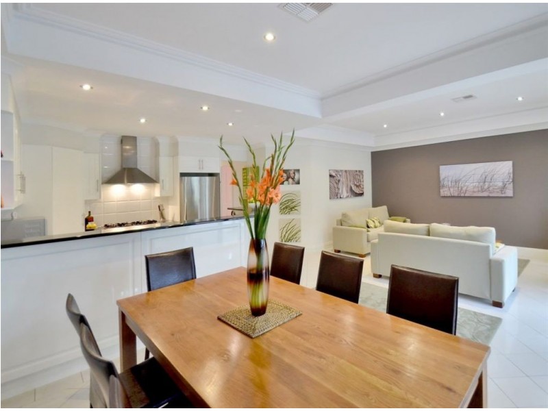 19 Cottesloe Street, West Beach SA 5024