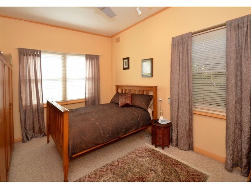 4 Griffiths Road, Plympton Park SA 5038