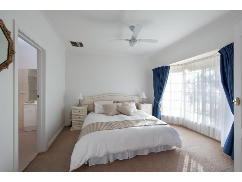 11 Lefkas Court, Seaton SA 5023