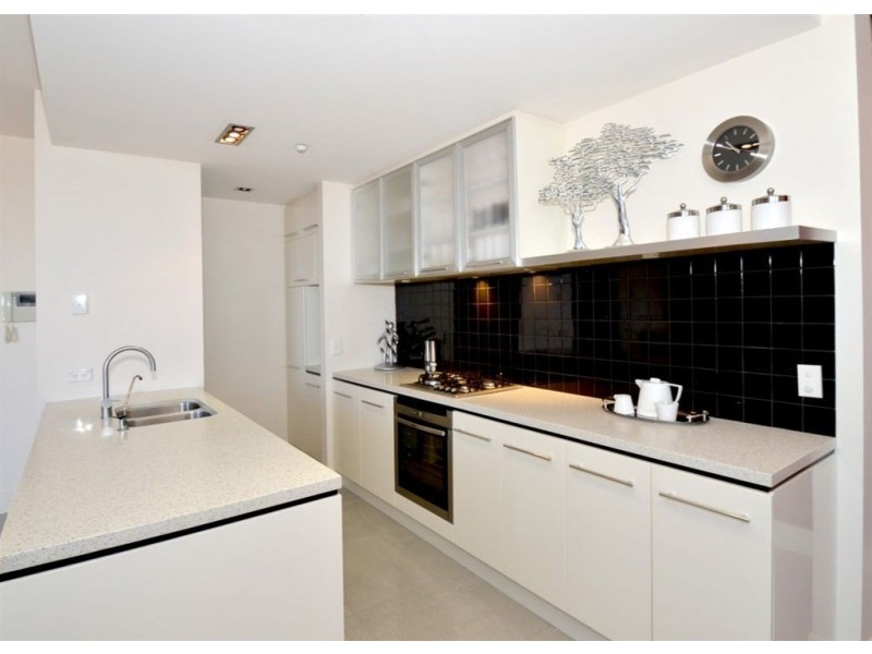 3.4 8/9 North Esplanade, Glenelg North SA 5045
