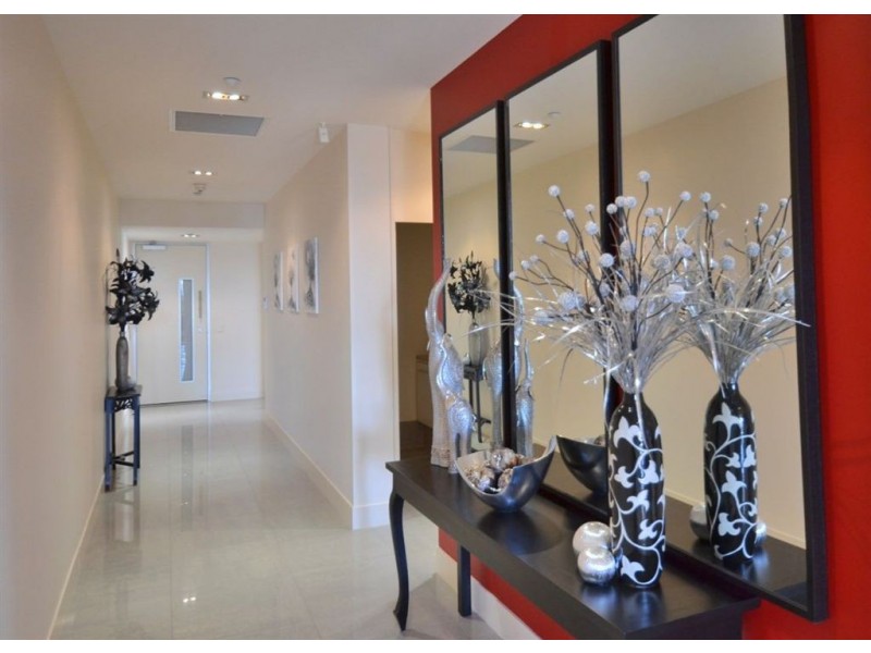 3.4 8/9 North Esplanade, Glenelg North SA 5045