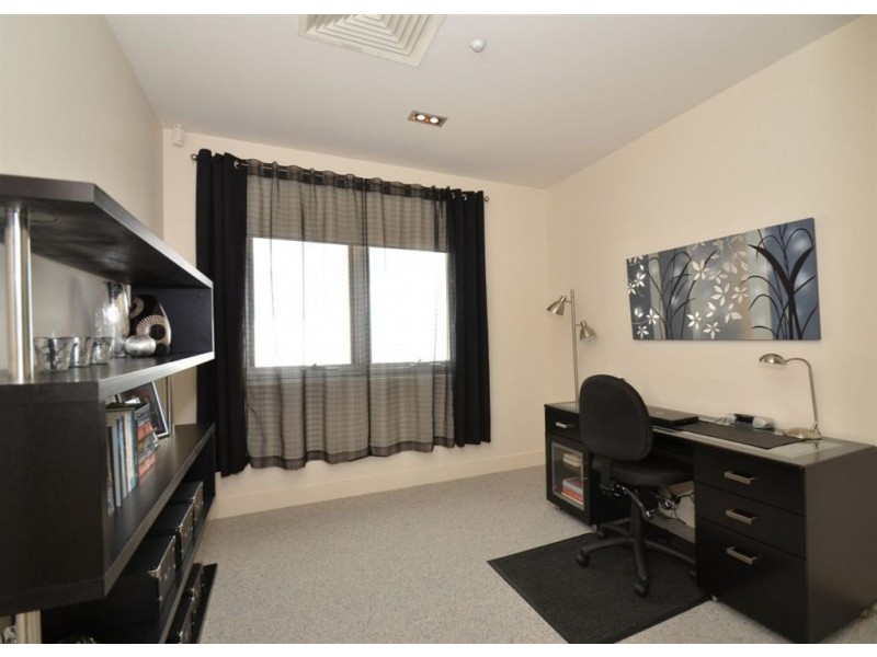 3.4 8/9 North Esplanade, Glenelg North SA 5045