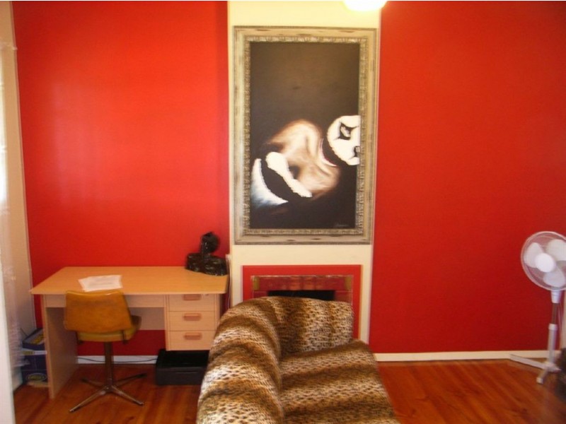 32 Weroona Avenue, Park Holme SA 5043